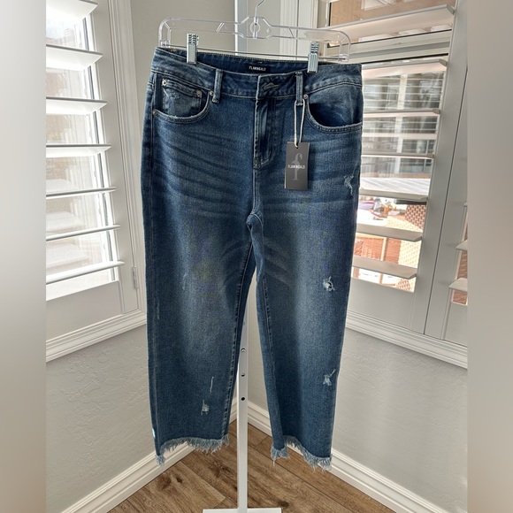 Flamingals Wash Raw Hem Mid Rise Crop Jeans NWT - Picture 6 of 8
